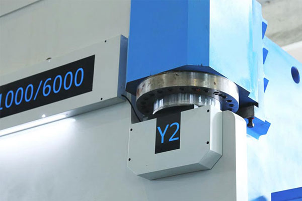 雙機(jī)聯(lián)動折彎機(jī)Y1、Y2