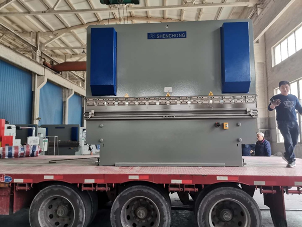 200噸3米2多軸數(shù)控折彎機(jī)