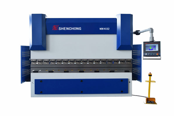 節(jié)能型電液伺服數(shù)控折彎?rùn)C(jī)6+1軸正面圖