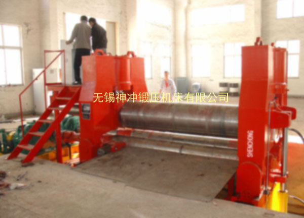 SW11SNC-60x2000上輥萬能式三輥卷板機(jī).jpg SW11SNC-60x2000上輥萬能式三輥卷板機(jī).jpg