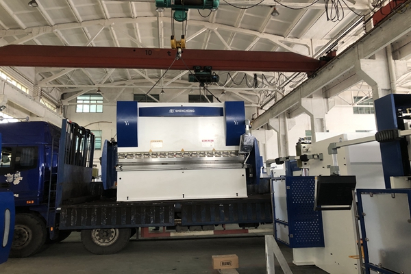 數(shù)控折彎機(jī)